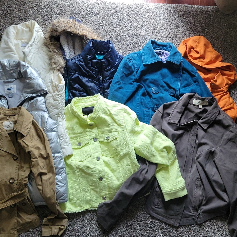 Assorted 9 Womens / Jrs Jackets Vest Jackets American Eagle Torrid - Banana Rep